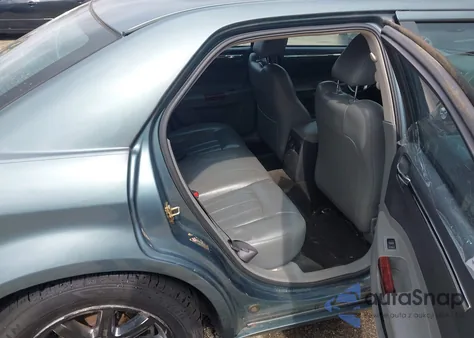 2005 Chrysler 300C z USA, uszkodzony, nr VIN 2C3AA63H55H115299